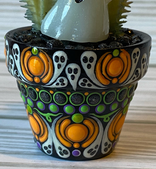 Glow-in-the-Dark Halloween Ghost Pot