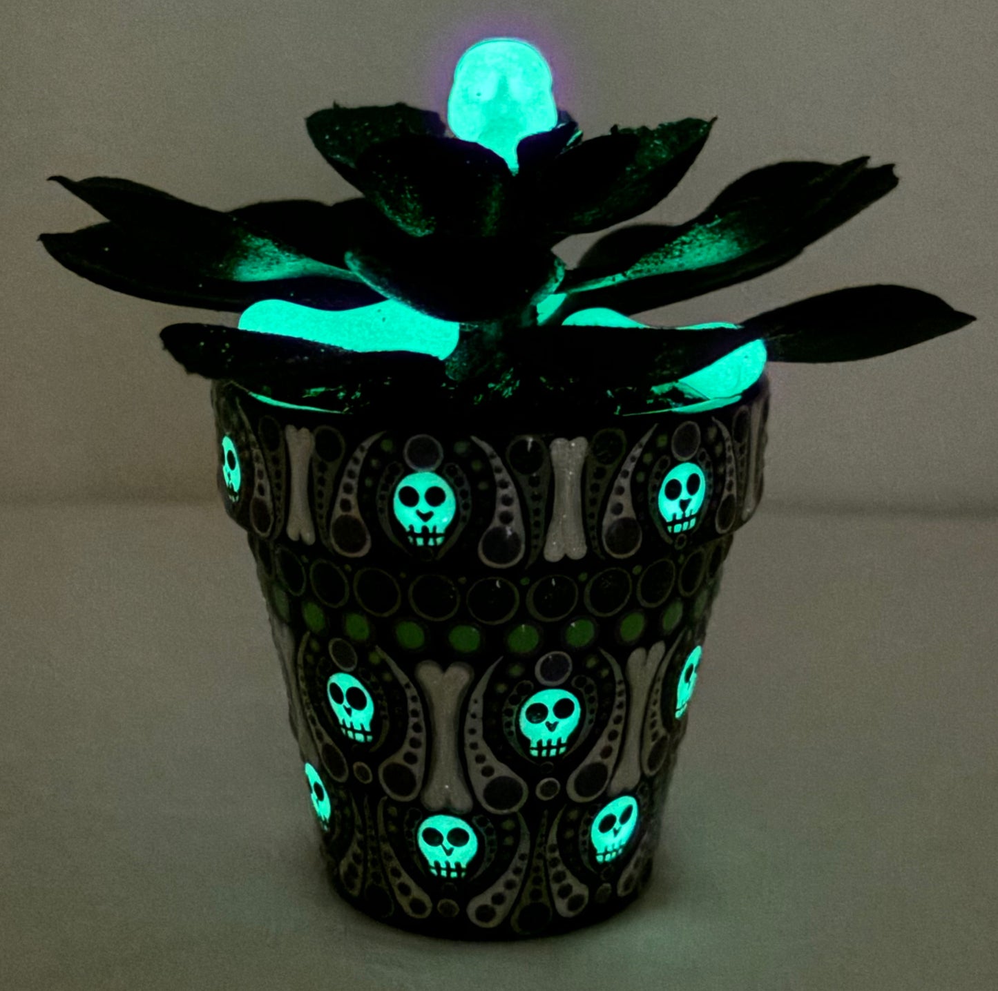 Glow-in-the-DarkHalloween Floral Pots